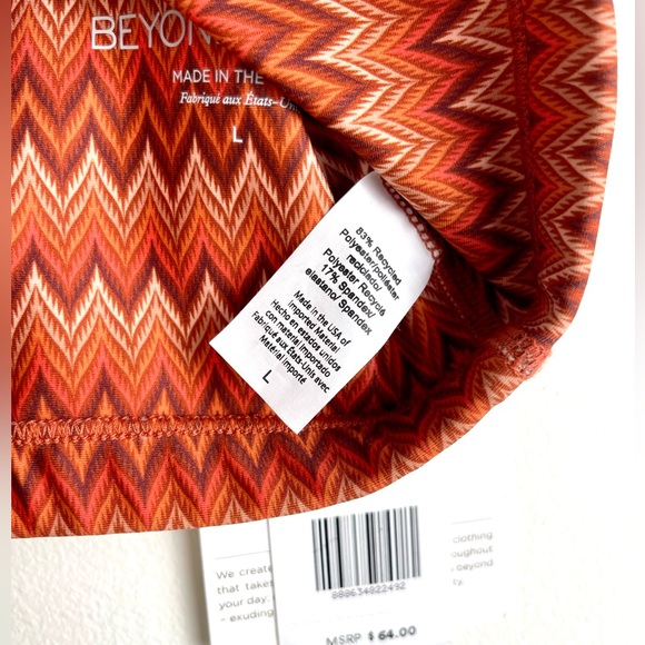 Beyond Yoga NWT $64 Athletic Top, Chevron Red Orange, Large, New, Sports Bra Gym - Picture 10 of 10